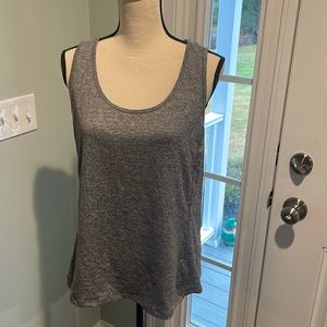 OLD NAVY LIGHTWEIGHT PERFORMANCE TANK —OPEN triangle back